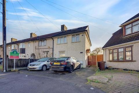 4 bedroom end of terrace house for sale, Chaplin Road, Dagenham, Essex