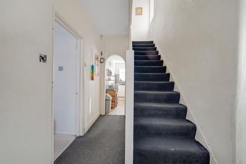 4 bedroom end of terrace house for sale, Chaplin Road, Dagenham, Essex