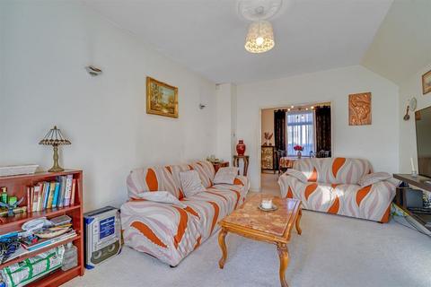 4 bedroom end of terrace house for sale, Chaplin Road, Dagenham, Essex