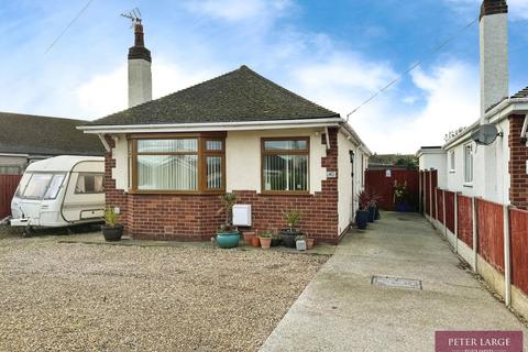 3 bedroom detached bungalow for sale, 40 Bryn Cwnin Road, Rhyl, LL18 4UB