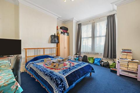 4 bedroom end of terrace house for sale, Stuart Road, London