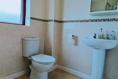 3 bedroom house to rent, St Davids Road, Devon PL19