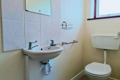 3 bedroom house to rent, St Davids Road, Devon PL19