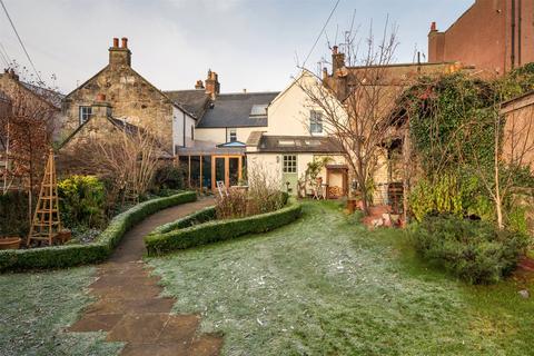 4 bedroom terraced house for sale, High Street, Aberdour, Burntisland, Fife