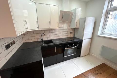 1 bedroom flat for sale, Mill House, Southall UB2