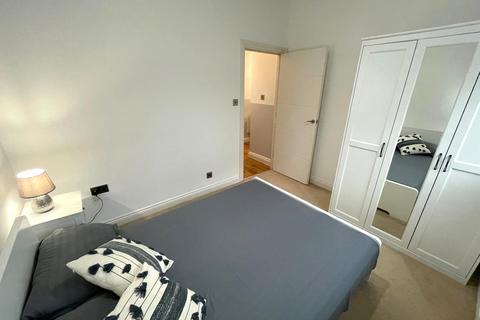 1 bedroom flat for sale, Mill House, Southall UB2