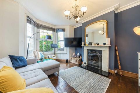 3 bedroom terraced house to rent, Quicks Road, London SW19