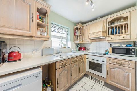 3 bedroom terraced house to rent, Quicks Road, London SW19