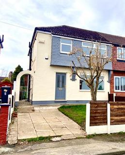 3 bedroom semi-detached house to rent, St Kildas Avenue, Droylsden,