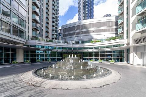 Studio to rent, Pan Peninsula Square, London E14