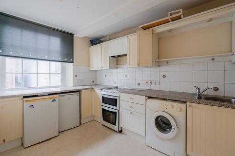 2 bedroom flat for sale, High Street, Crediton, EX17