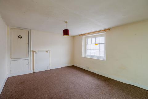 2 bedroom flat for sale, High Street, Crediton, EX17