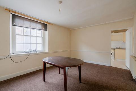 2 bedroom flat for sale, High Street, Crediton, EX17