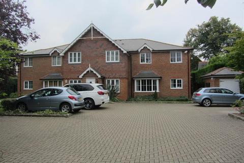 2 bedroom semi-detached house to rent, Barley Mow Road, Egham TW20