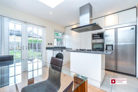 4 bedroom terraced house to rent, Manchester Grove, London, E14