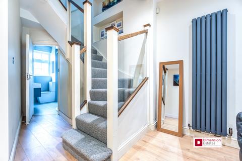 4 bedroom terraced house to rent, Manchester Grove, London, E14
