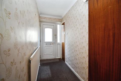 2 bedroom semi-detached bungalow for sale, Winchester Avenue, Hull