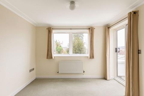 2 bedroom flat to rent, High Street, Berkhamsted HP4