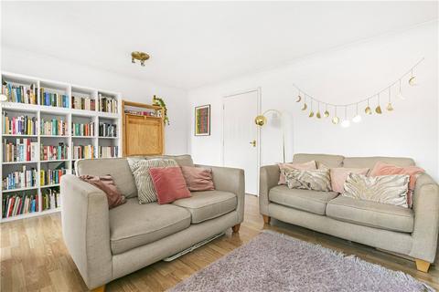 77 Varsity Drive, Twickenham, TW1 1AH