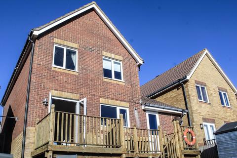 4 bedroom detached house for sale, Haven Way, Newhaven