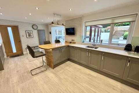 6 Gelli Geiros, Gellinudd, Swansea, SA8 3DZ