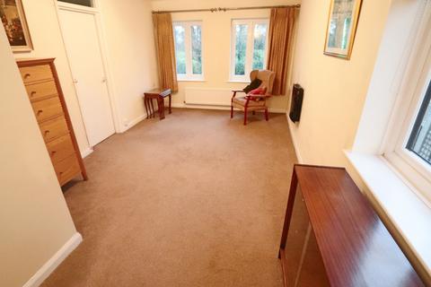 1 bedroom apartment for sale, Coulsdon Road,Coulsdon,CR5 1EA