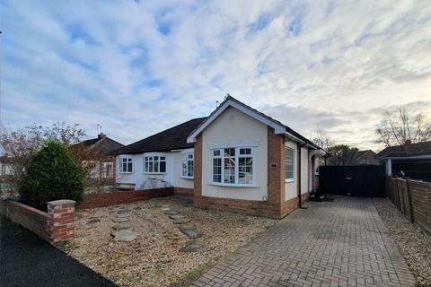 2 bedroom bungalow to rent, Bellerby Road, Stockton-on-Tees