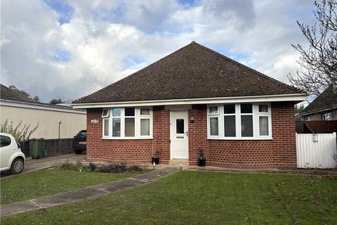 3 bedroom bungalow for sale, Alverstone Road, East Cowes, Isle of Wight