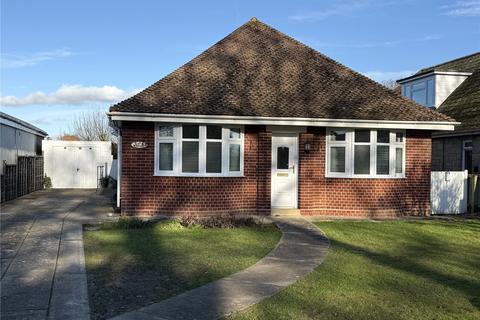 3 bedroom bungalow for sale, Alverstone Road, East Cowes, Isle of Wight