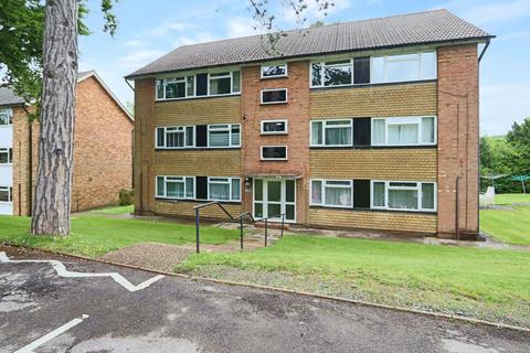 2 bedroom apartment for sale, Tupwood Lane,Caterham,CR3 6DR