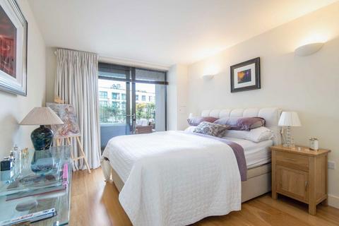 2 bedroom flat for sale, Gifford Street, London N1