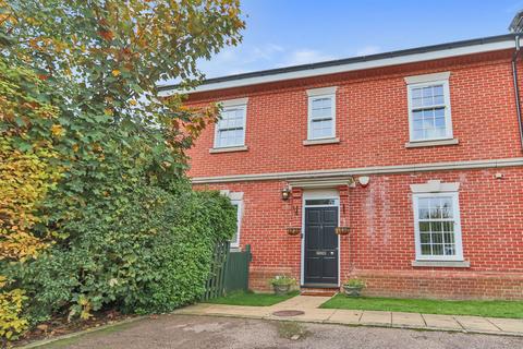 2 bedroom apartment for sale, Wallace Square,Coulsdon,CR5 1RS