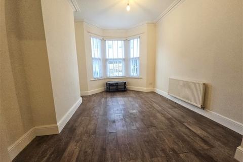 4 bedroom terraced house to rent, Queens Road, Southend , Southend ,