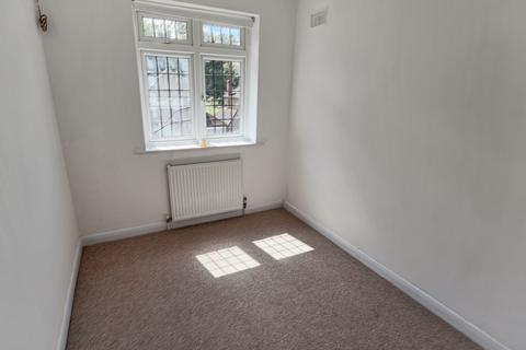 93 Mead Way, Coulsdon, CR5 1PQ