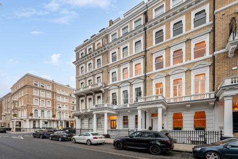 2 bedroom flat for sale, Queen's Gate Gardens, South Kensington, London