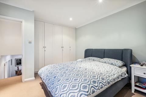 2 bedroom flat for sale, Queen's Gate Gardens, South Kensington, London