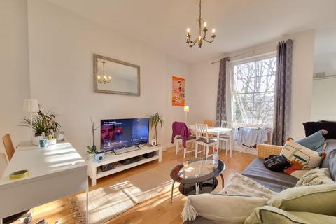 2 bedroom apartment to rent, Sutherland Avenue, Maida Vale W9