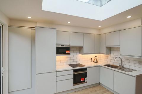 89 Godstone Road, Whyteleafe, CR3 0EJ