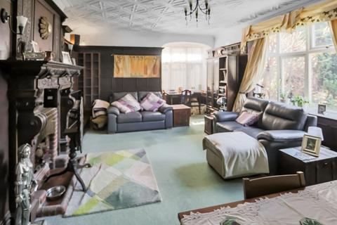 41a Selcroft Road, Purley, CR8 1AG