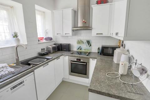 41a Selcroft Road, Purley, CR8 1AG
