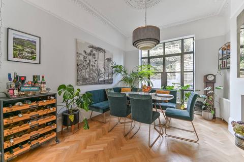 12 High View Road, London, SE19 3SS