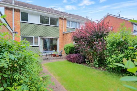 25 Old Fox Close, Caterham, CR3 5QU