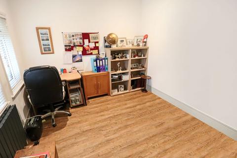 220 Coulsdon Road, Coulsdon, CR5 2LF