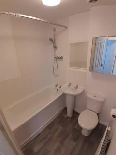 2 bedroom flat to rent, Birmingham Road, Oldbury B69