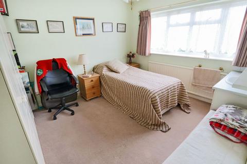 35 Carew Close, Coulsdon, CR5 1QS
