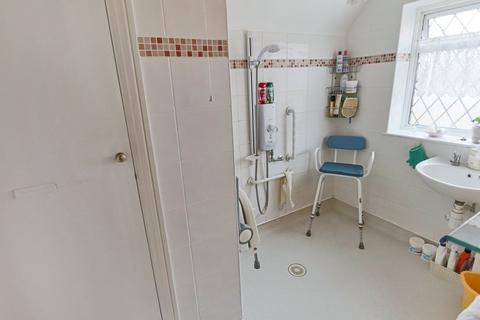 35 Carew Close, Coulsdon, CR5 1QS