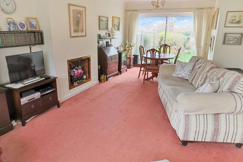 35 Carew Close, Coulsdon, CR5 1QS