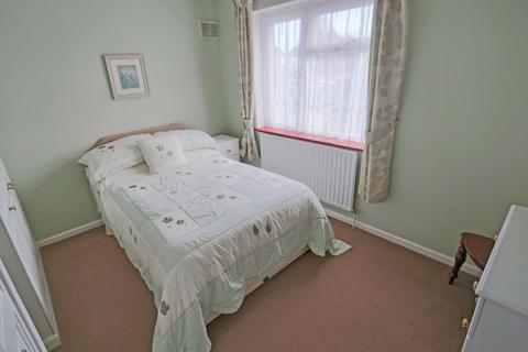 22 Waddington Avenue, Coulsdon, CR5 1QE