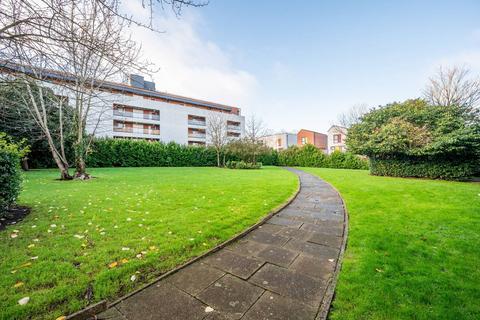 3 bedroom flat for sale, Horne House, Woolwich, London, SE18