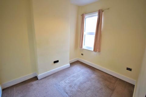 2 bedroom flat to rent, 29 Ermine Road, Hoole, Chester